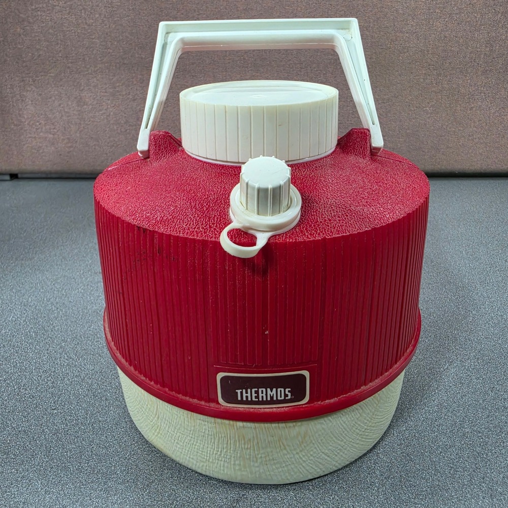 Thermos Water Jug 1 Gallon Red Good Vintage Insulated Picnic Cooler Spout